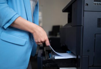Descubra estratégias práticas e acessíveis para economizar em impressão