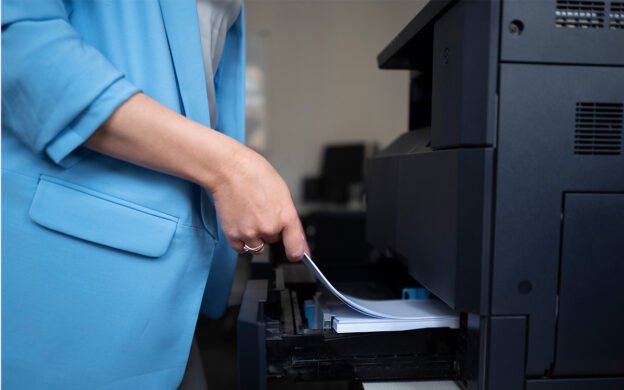 Descubra estratégias práticas e acessíveis para economizar em impressão